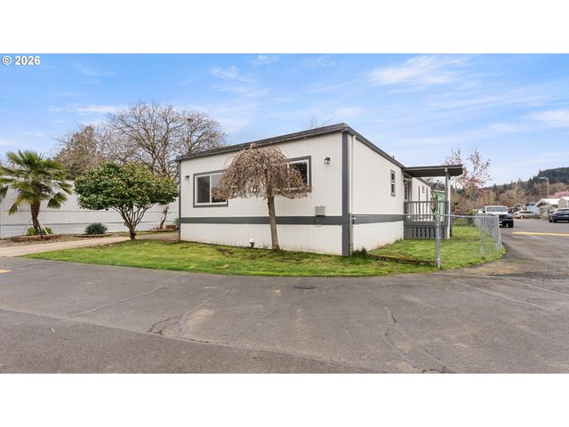 15758 Se HIGHWAY 224 85, Damascus, OR 97089