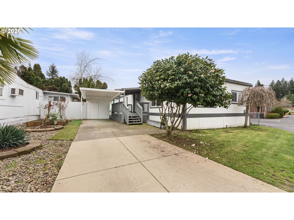 15758 Se HIGHWAY 224 85, Damascus, OR 97089