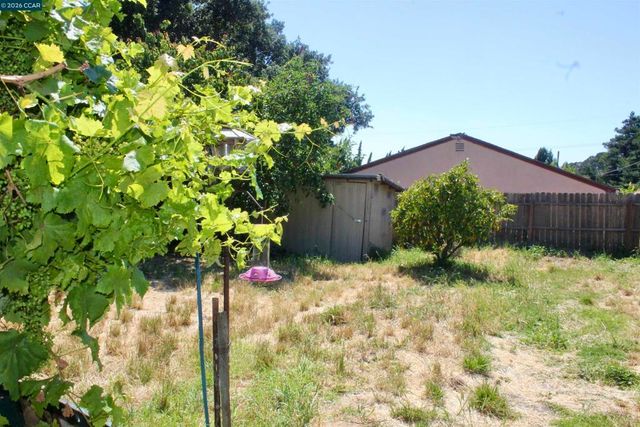 715 Santa Maria Rd, El Sobrante, CA 94803