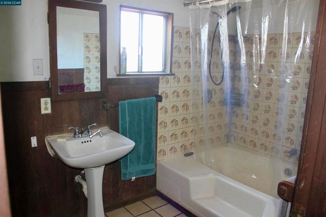 715 Santa Maria Rd, El Sobrante, CA 94803