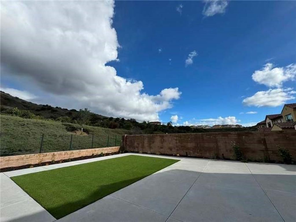 162 Statura, Irvine, CA 92602