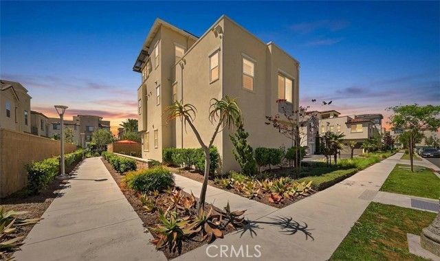 586 S Motif Street, Anaheim, CA 92805