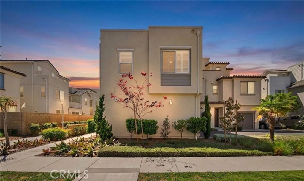 586 S Motif Street, Anaheim, CA 92805