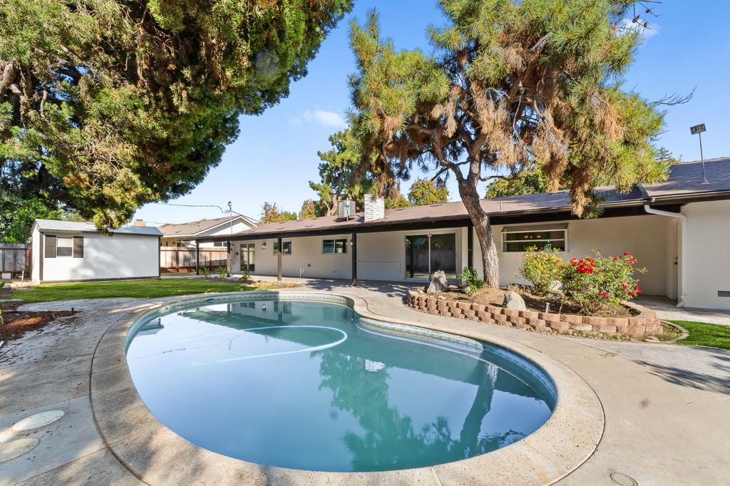 Image 21 of property listing at 5657 N Colonial Avenue, Fresno, CA 93704