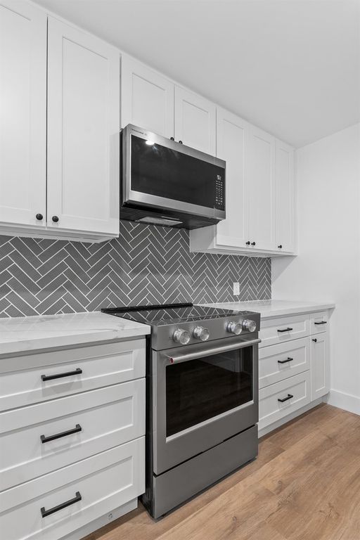 Image 7 of property listing at 5657 N Colonial Avenue, Fresno, CA 93704