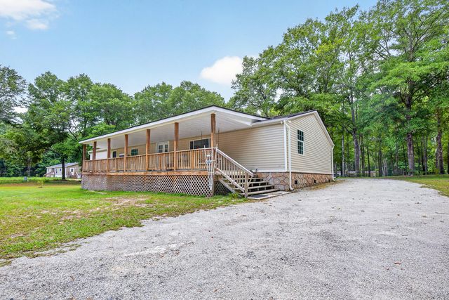 1222 Birch Drive, Summerton, SC 29148