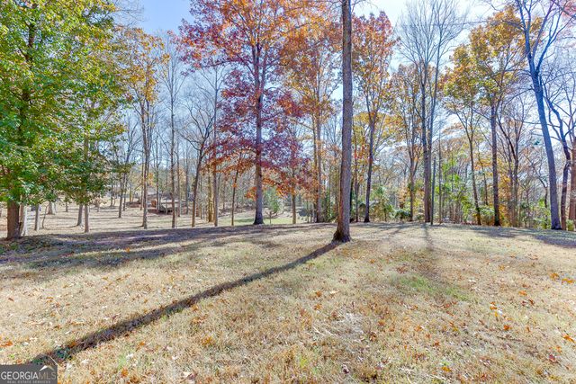 131 Canix Lane, Hoschton, GA 30548