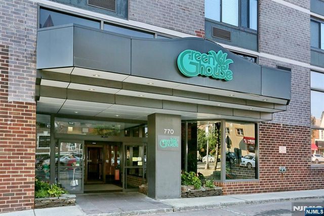 770 Anderson Avenue 18K, Cliffside Park, NJ 07010