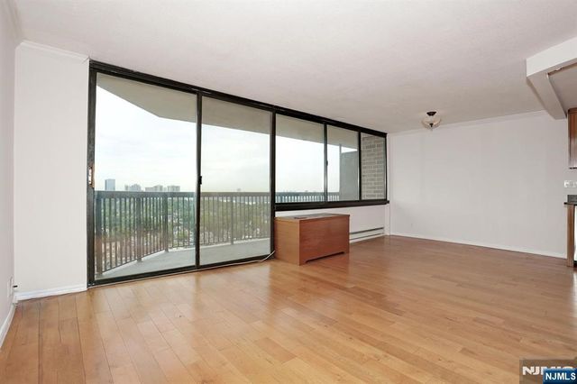 770 Anderson Avenue 18K, Cliffside Park, NJ 07010
