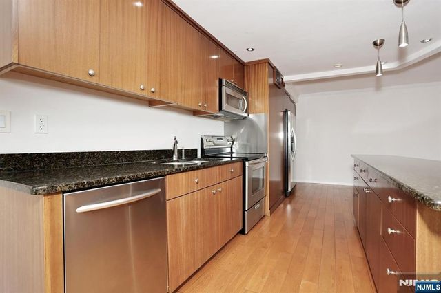 770 Anderson Avenue 18K, Cliffside Park, NJ 07010