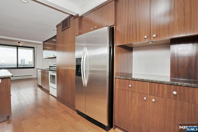 770 Anderson Avenue 18K, Cliffside Park, NJ 07010