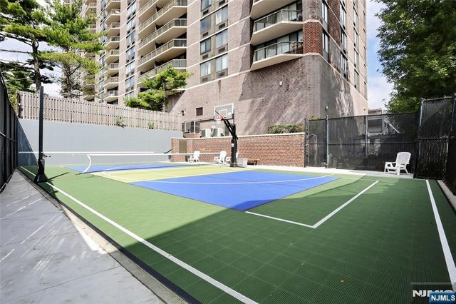 770 Anderson Avenue 18K, Cliffside Park, NJ 07010