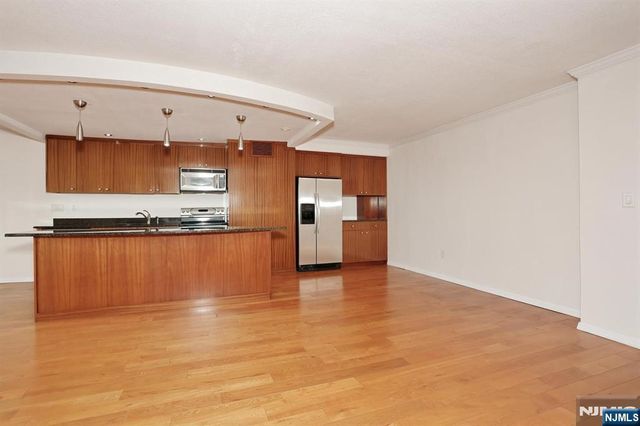 770 Anderson Avenue 18K, Cliffside Park, NJ 07010