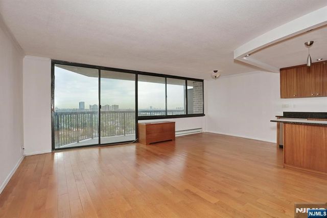 770 Anderson Avenue 18K, Cliffside Park, NJ 07010