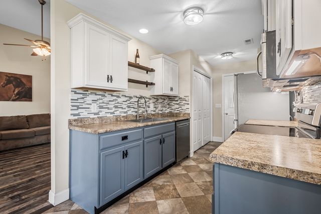 1277 Morstead Dr, Clarksville, TN 37042