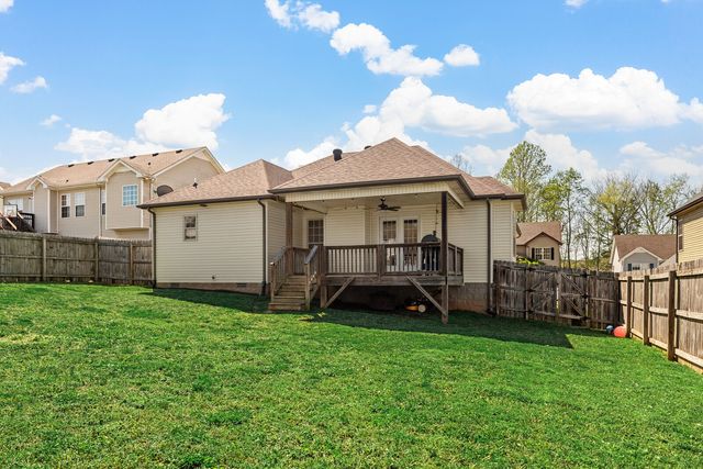 1277 Morstead Dr, Clarksville, TN 37042