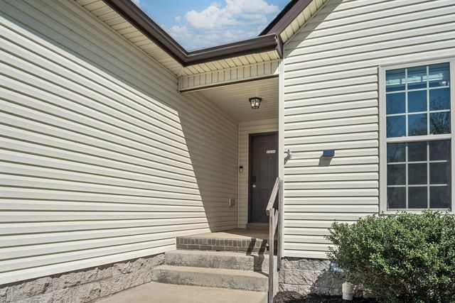 1277 Morstead Dr, Clarksville, TN 37042
