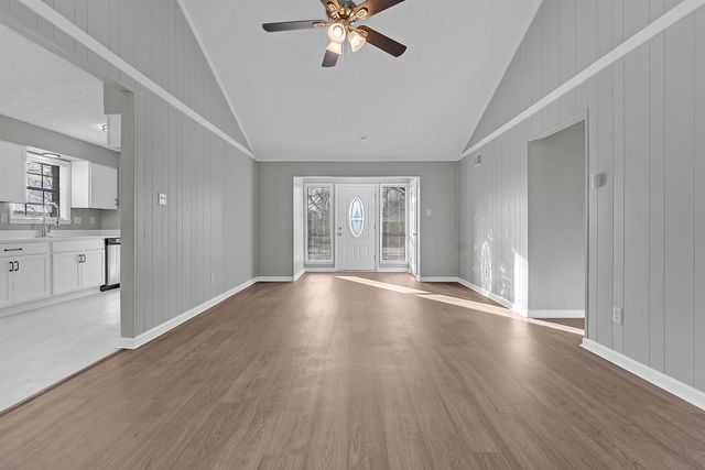 5740 WILLOW SPRINGS DR, Millington, TN 38053