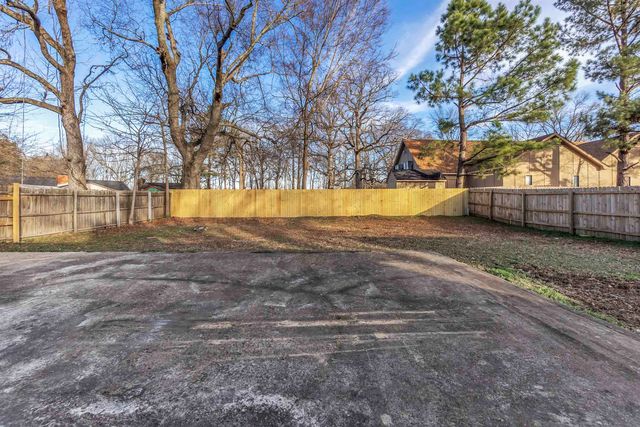 5740 WILLOW SPRINGS DR, Millington, TN 38053