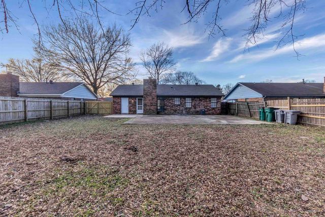 5740 WILLOW SPRINGS DR, Millington, TN 38053