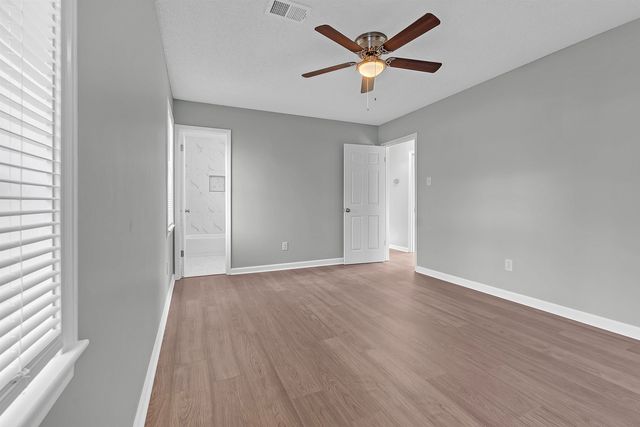 5740 WILLOW SPRINGS DR, Millington, TN 38053