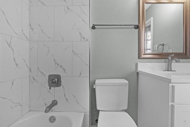 5740 WILLOW SPRINGS DR, Millington, TN 38053