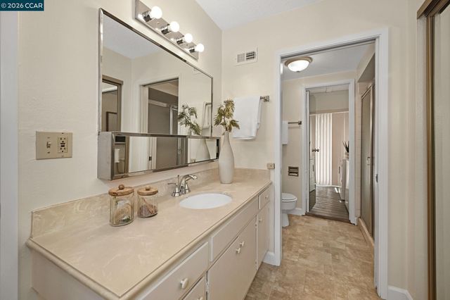 1305 Singingwood Ct 8, Walnut Creek, CA 94595
