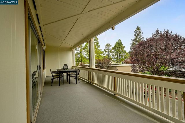 1305 Singingwood Ct 8, Walnut Creek, CA 94595