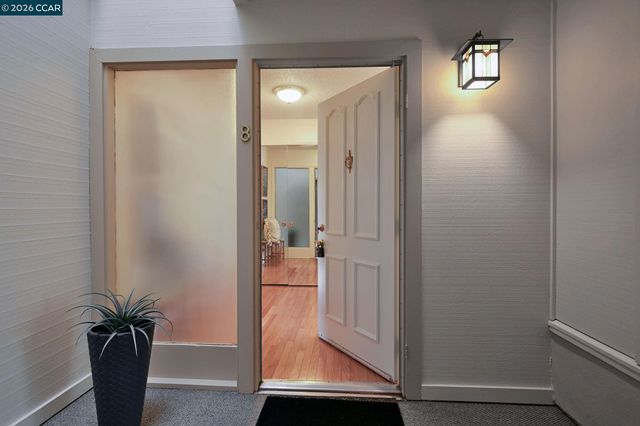 1305 Singingwood Ct 8, Walnut Creek, CA 94595