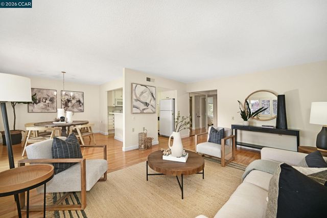 1305 Singingwood Ct 8, Walnut Creek, CA 94595