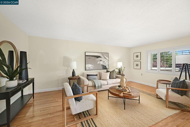 1305 Singingwood Ct 8, Walnut Creek, CA 94595