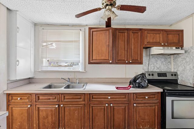 1543 Manchester Avenue, Columbus, OH 43211