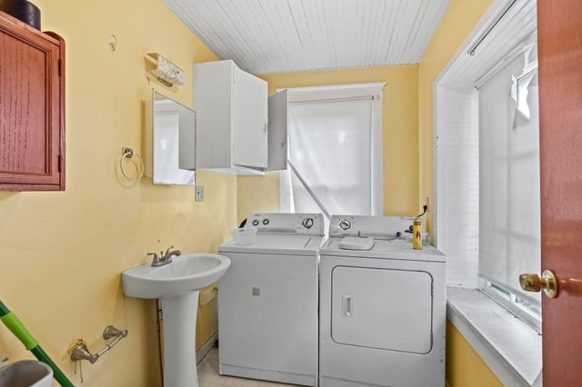 1543 Manchester Avenue, Columbus, OH 43211