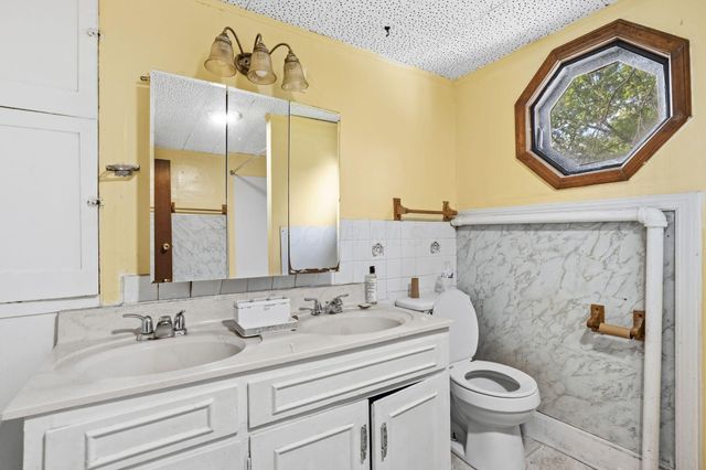 1543 Manchester Avenue, Columbus, OH 43211