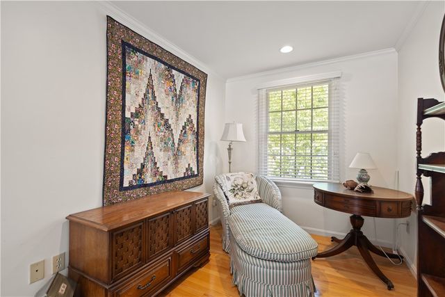 10 Bartlett Road, Middletown, RI 02842