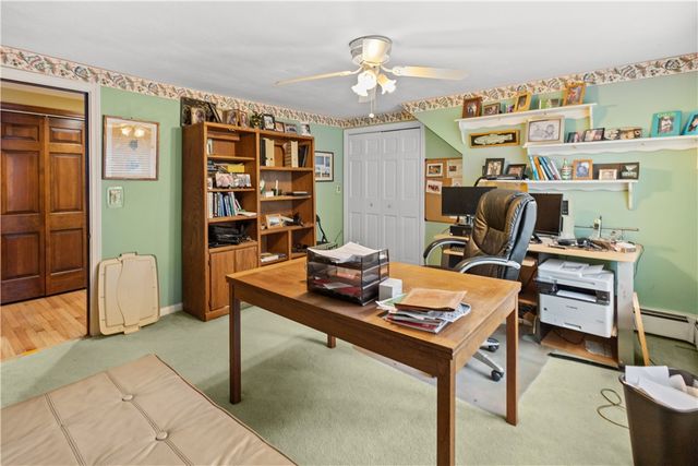 10 Bartlett Road, Middletown, RI 02842