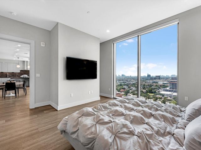 1711 Allen Parkway 2102, Houston, TX 77019