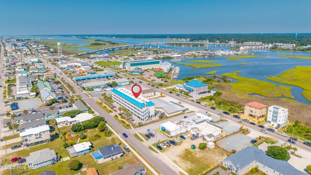 305 N Topsail Drive 25, Surf City, NC 28445