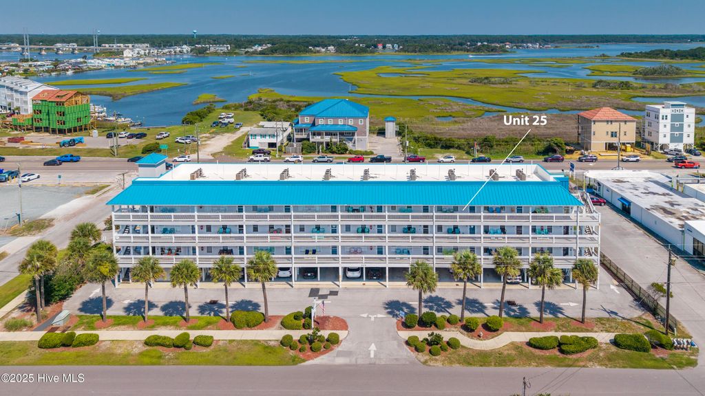 305 N Topsail Drive 25, Surf City, NC 28445