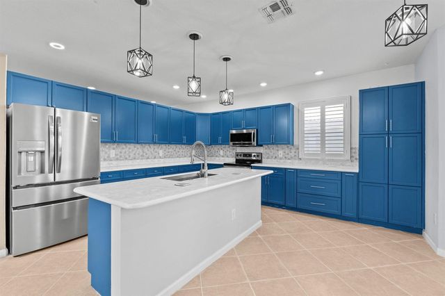 11704 SW Bennington Circle, Port St. Lucie, FL 34987