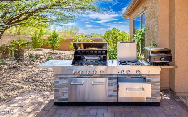 14242 N Bright Angel Trail, Marana, AZ 85658