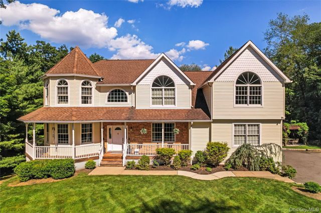 9 Ronwood Road, Spring Valley, NY 10977
