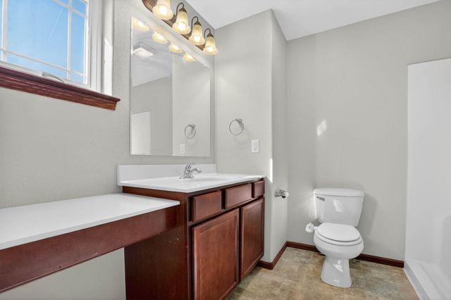 1117 Lois Lane, Waterloo, IA 50702