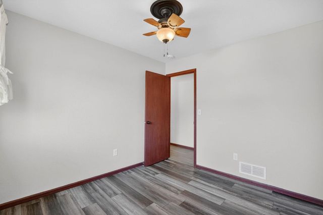 1117 Lois Lane, Waterloo, IA 50702