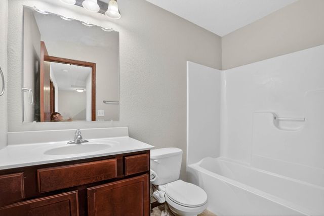 1117 Lois Lane, Waterloo, IA 50702