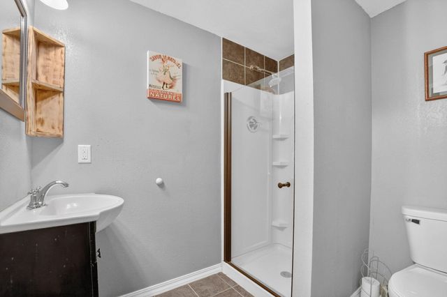 1117 Lois Lane, Waterloo, IA 50702