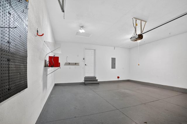 1117 Lois Lane, Waterloo, IA 50702