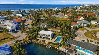 75 Mound RD, Fort Myers Beach, FL 33931