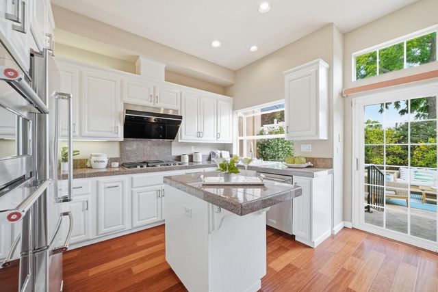 2180 Vizcaya Circle, Campbell, CA 95008