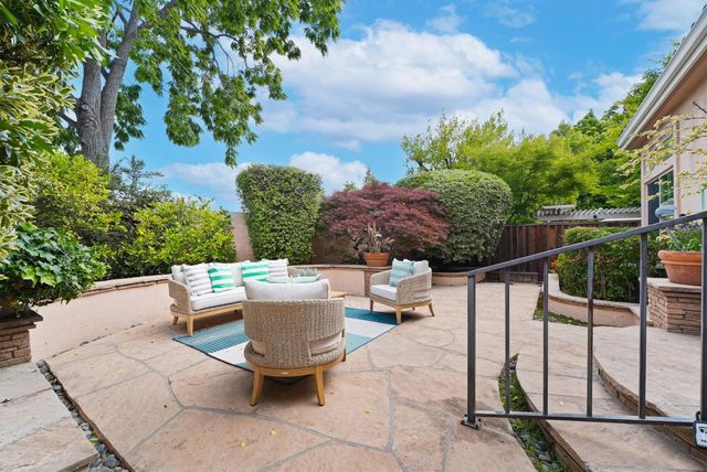 2180 Vizcaya Circle, Campbell, CA 95008